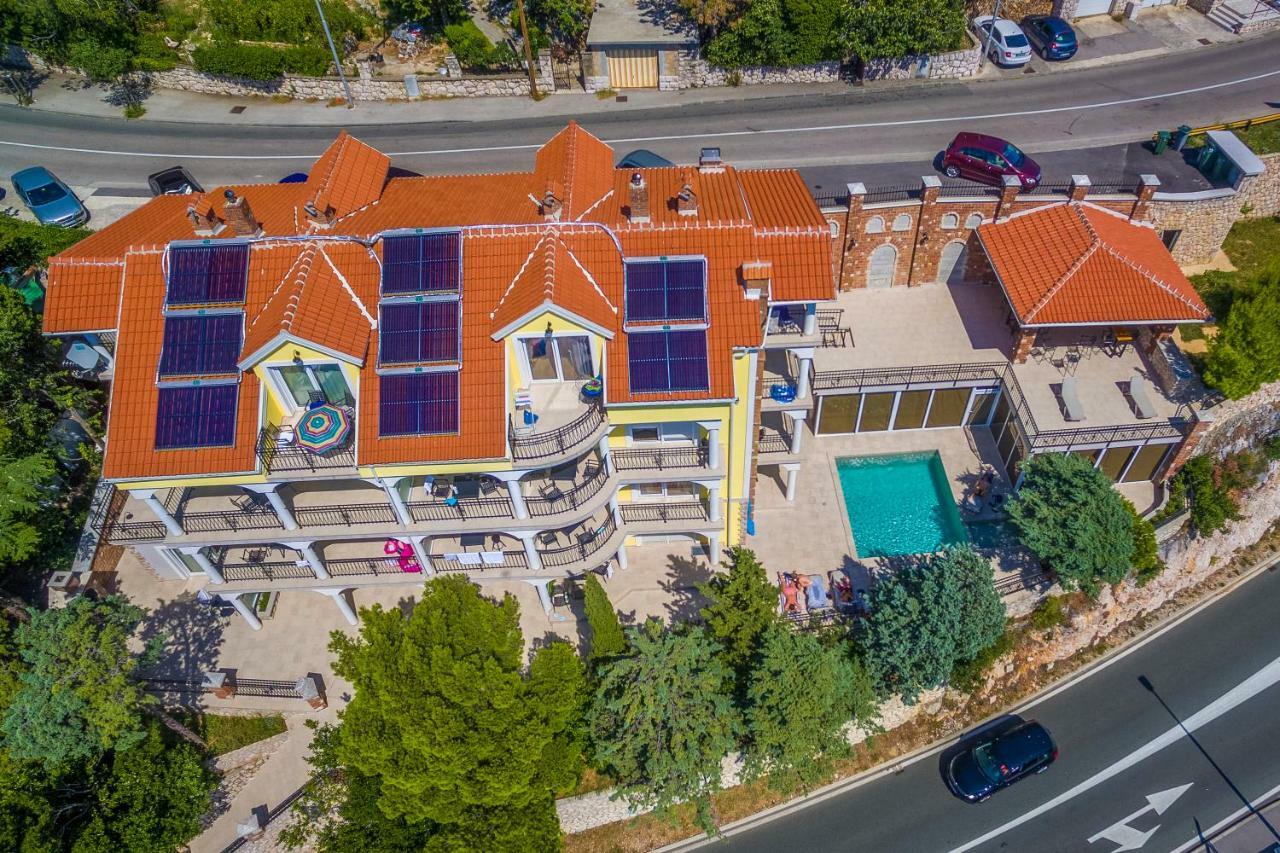 Palace Paulina Luxury Residence Novi Vinodolski Exterior foto